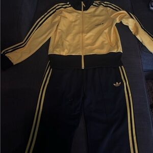 Adidas Black and Yellow Women’s Jump Suit, size Large, Track Suit, Workout